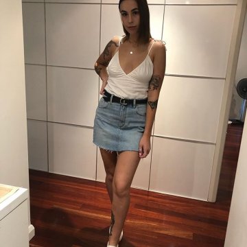 CleoPinkBum from Swansea,United Kingdom